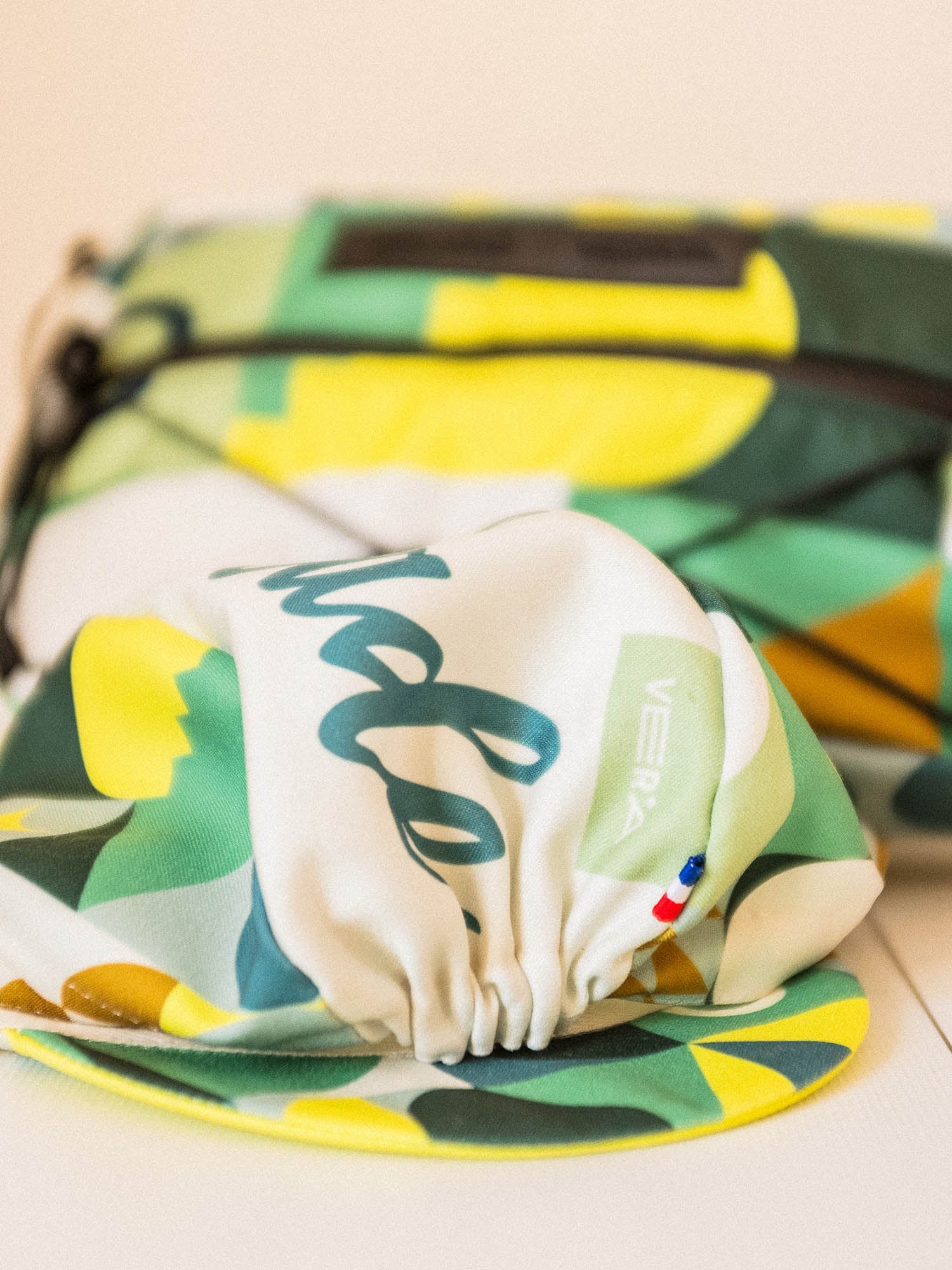 Atelier Velocidade Satellite + Gapette VERA sac banane ensemble XL