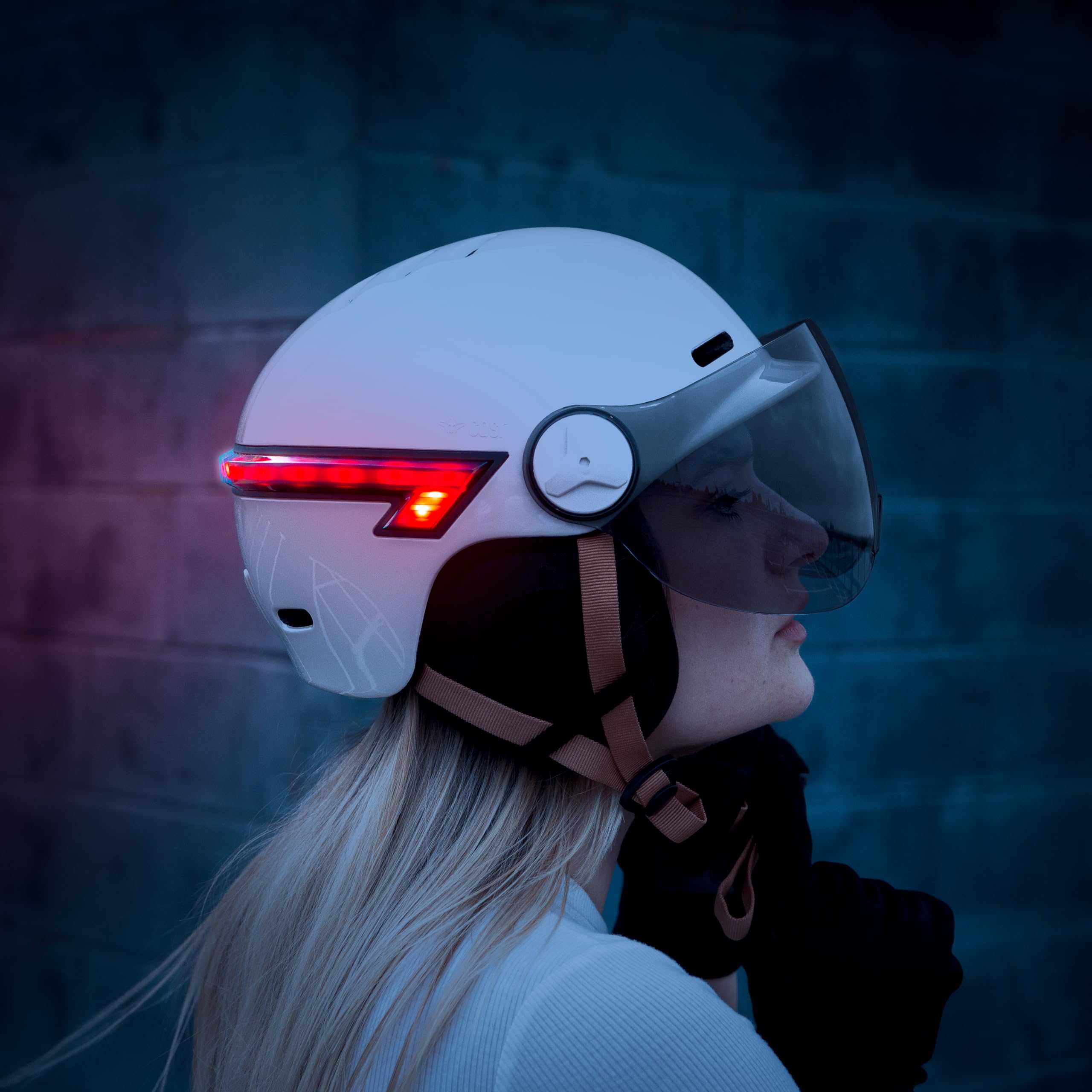 CASR LED Glow Casque Vélo Taille M Crème Visière XL