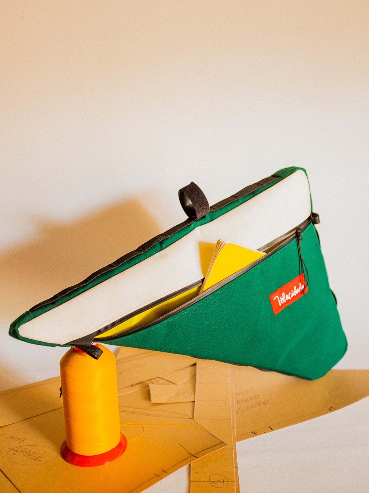 Atelier Velocidade Baroudeur sacoche cadre vélo sur mesure étanche