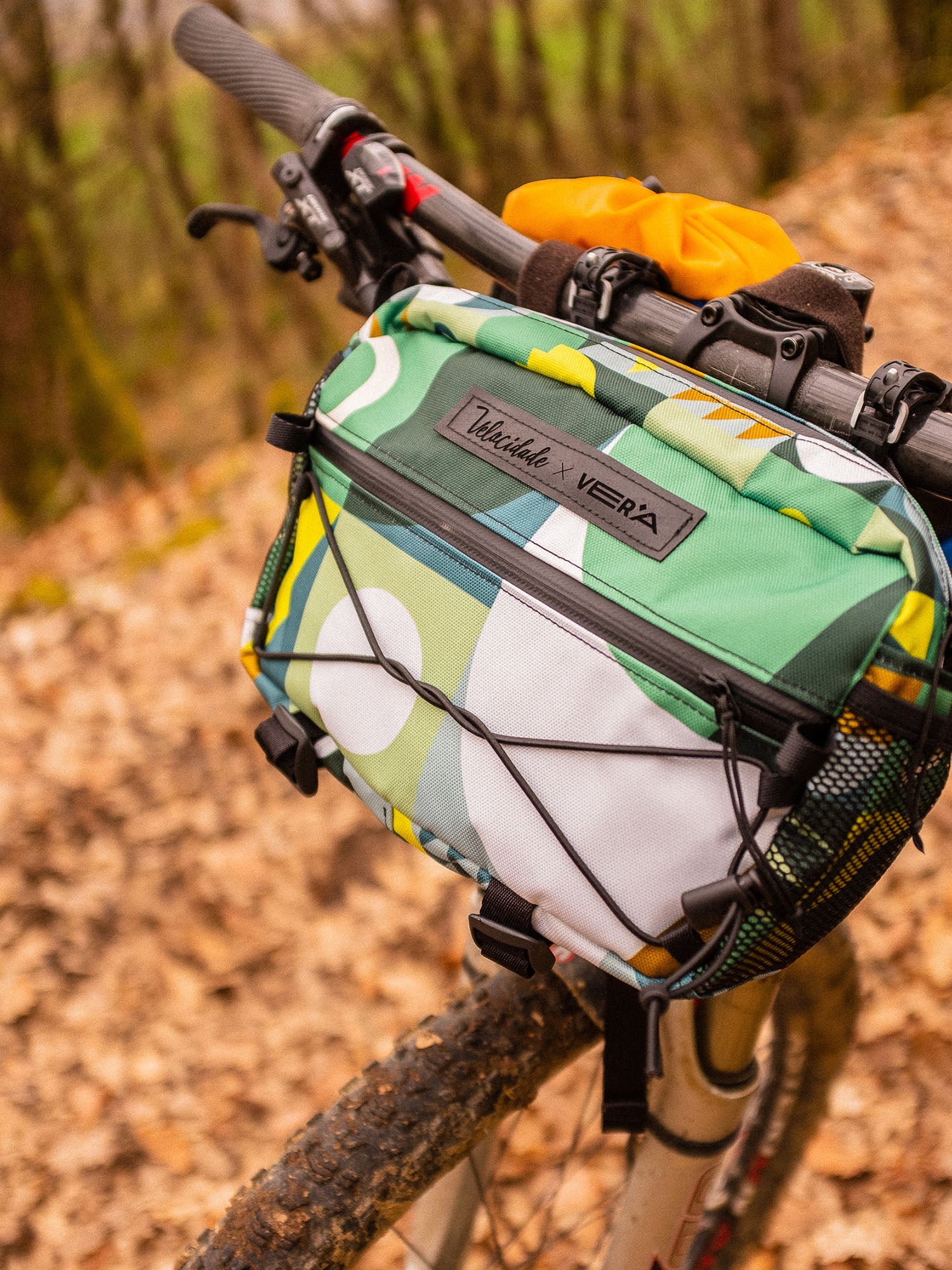 Atelier Velocidade Satellite + Gapette VERA sac banane ensemble XL