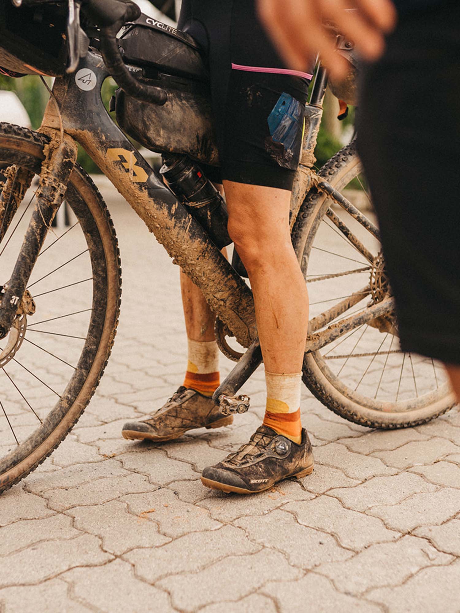Atelier Velocidade Gravel Birds chaussettes vélo Écru 41-45