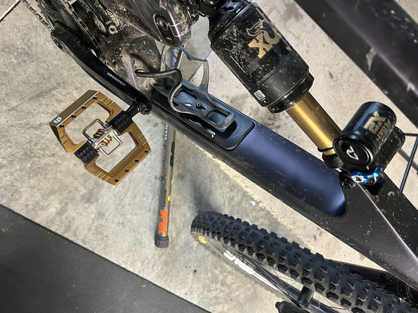 Crankbrothers Mallet DH pédales automatiques rouge DH