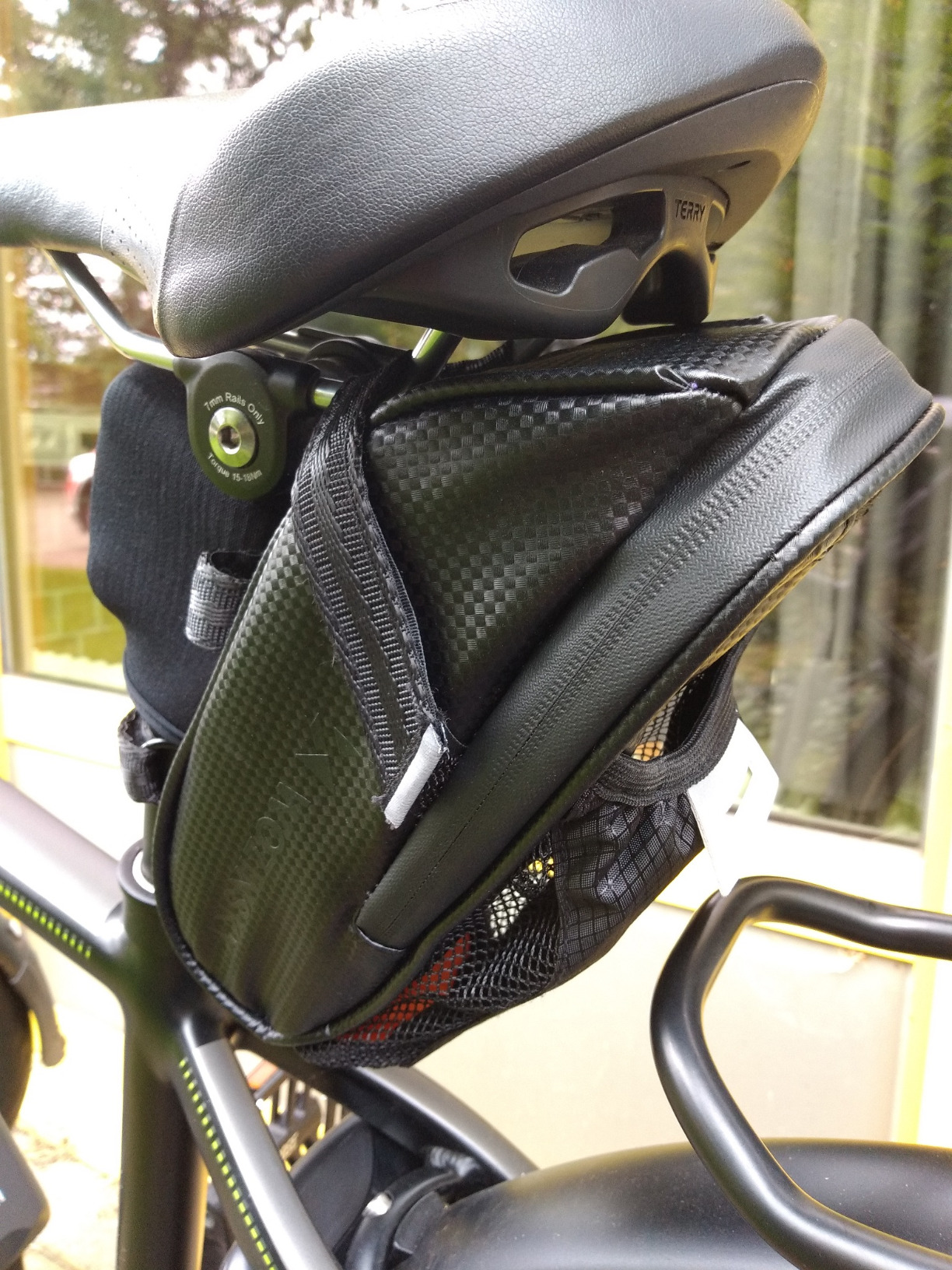 WOZINSKY Sacoches de selle sacoche sous-selle filet 24 cm