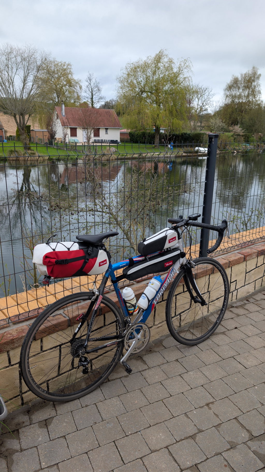 Atelier Velocidade Volcano sacoche de selle Charbon anti-éclaboussures