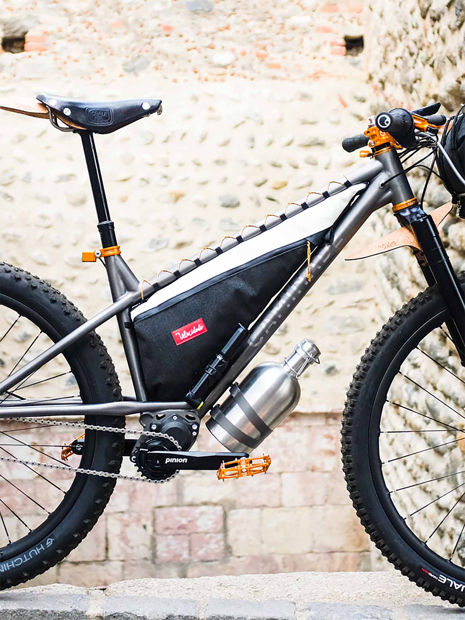 Atelier Velocidade Baroudeur sacoche cadre vélo sur mesure étanche