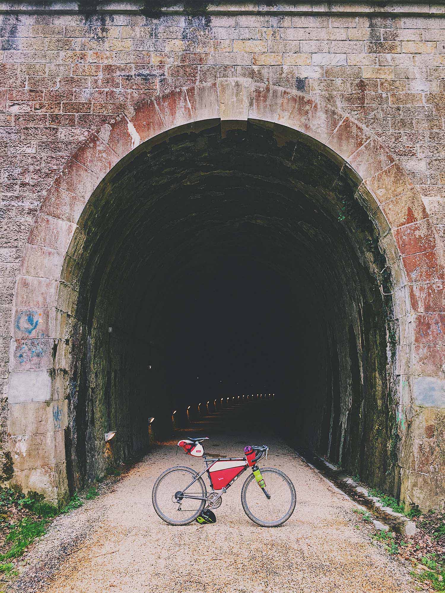 Atelier Velocidade Baroudeur sacoche cadre vélo sur mesure étanche