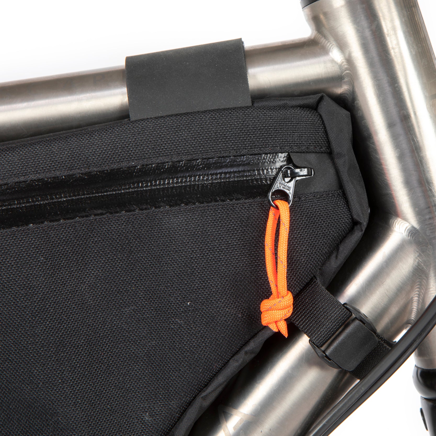 Restrap Custom Frame Bag sacoche cadre noir sur mesure